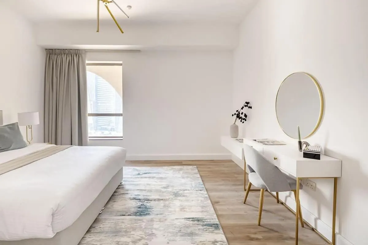 Frank Porter - Rimal 1 Apartment Dubai
