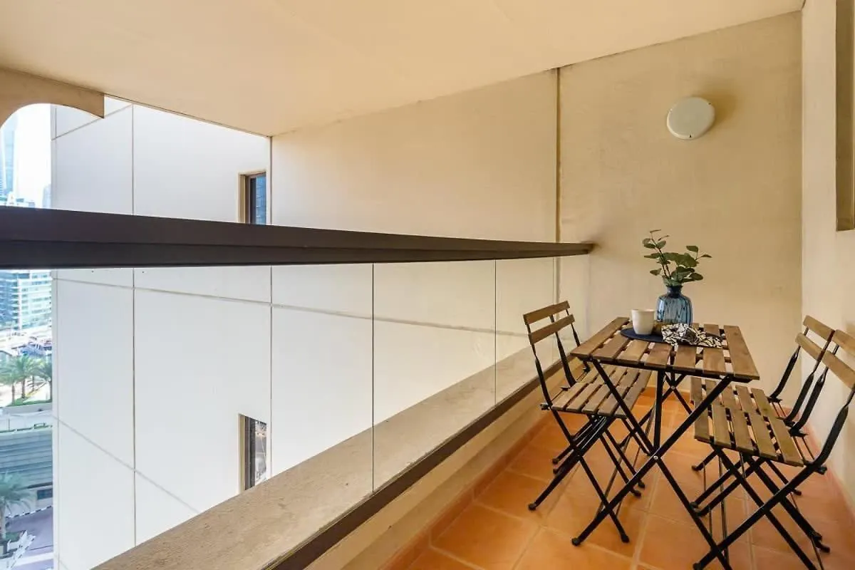 Frank Porter - Rimal 1 Apartment Dubai